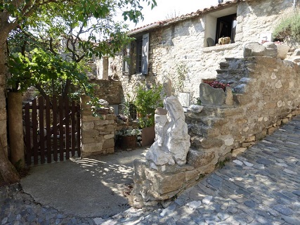 Minerve sculpture and craft